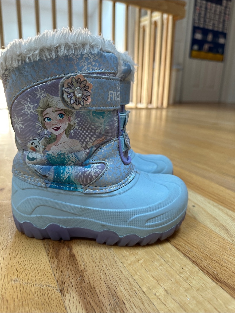 Disney Elsa Lavender and Light Blue Girls Snow Boots sz 10 toddler